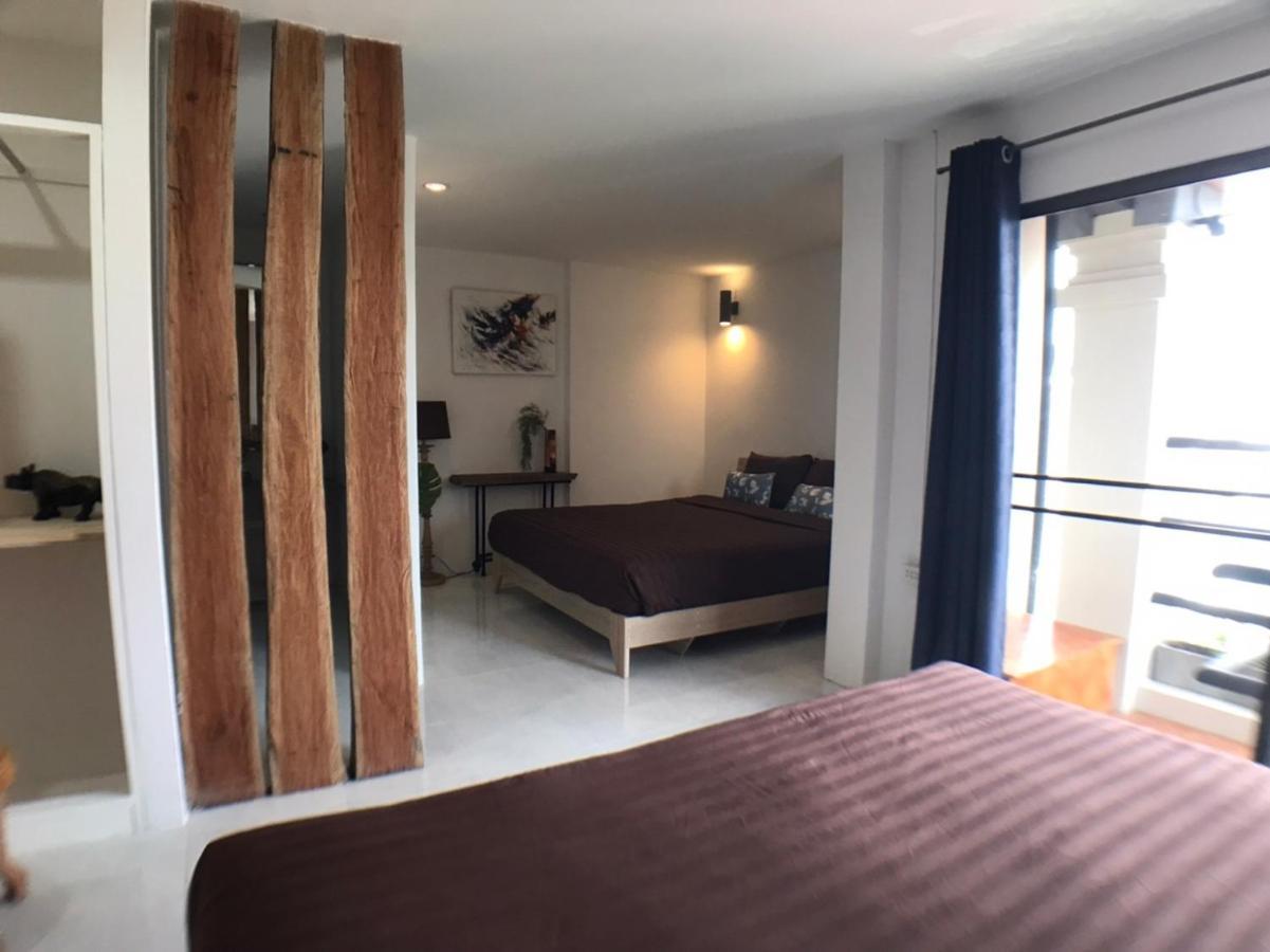 8Th House @ Center Of Chiangmai Old Town Appartement Chiang Mai Buitenkant foto