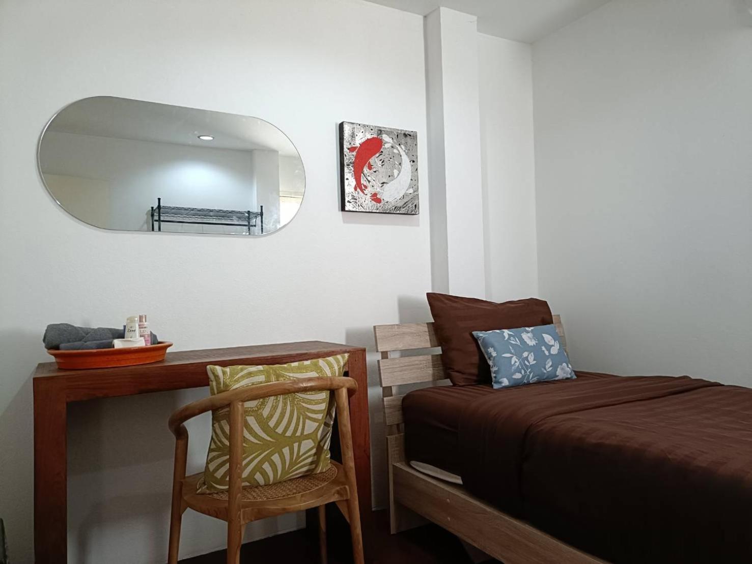 8Th House @ Center Of Chiangmai Old Town Appartement Chiang Mai Buitenkant foto