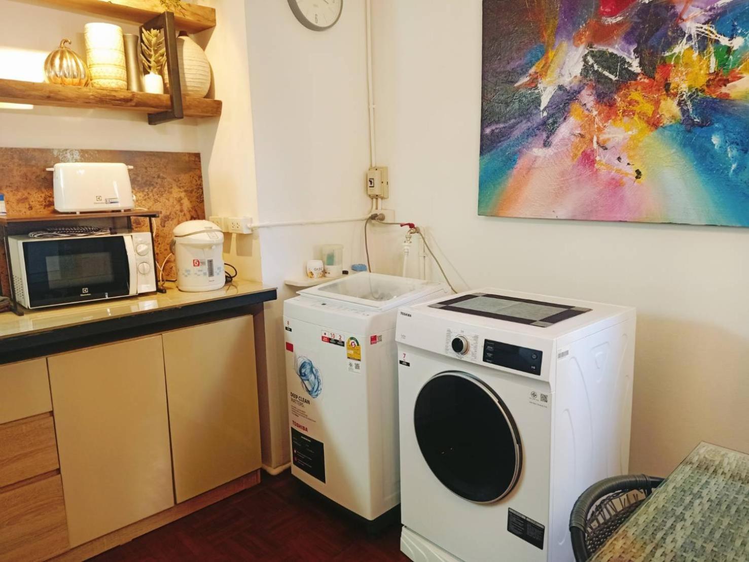8Th House @ Center Of Chiangmai Old Town Appartement Chiang Mai Buitenkant foto